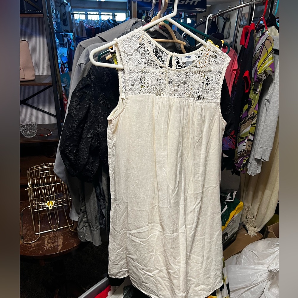 Elegant White Lace Dress